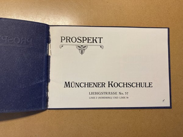 Prospekt der Münchner Kochschule von Else Römer | Quelle: Stadtarchiv München, Schulamt, DE-1992-SCHULA-01284