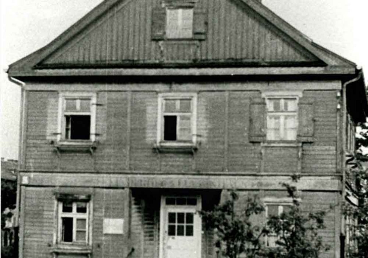 Stadtrundgang Station Landwehrstraße – Außenaufnahme des Alten Luisenheims am Kölnerplatz 