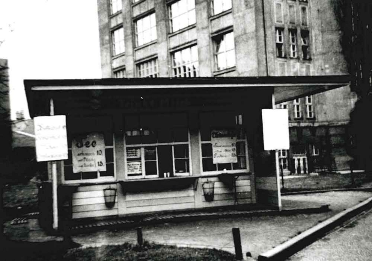 Stadtrundgang Station Theresienstraße – Milchkiosk in der Maistraße 